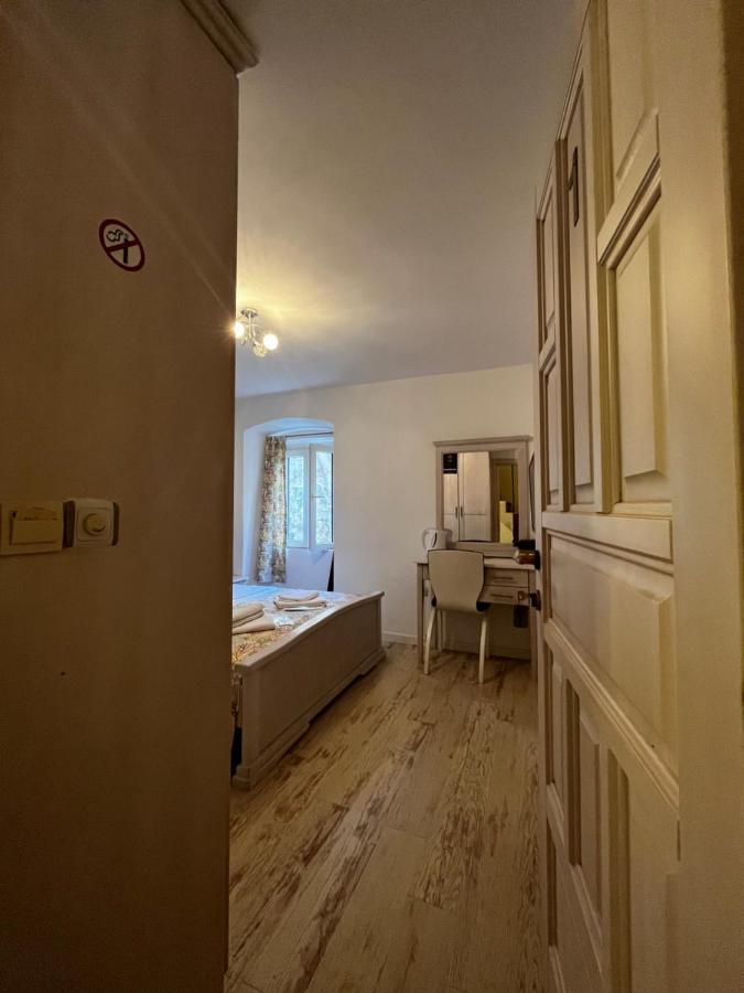 Guesthouse Athos Kotor Exterior photo