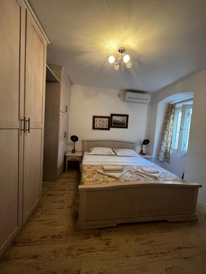 Guesthouse Athos Kotor Exterior photo